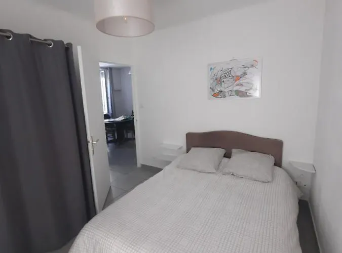 Agreable T2 Proche Centre Nîmes